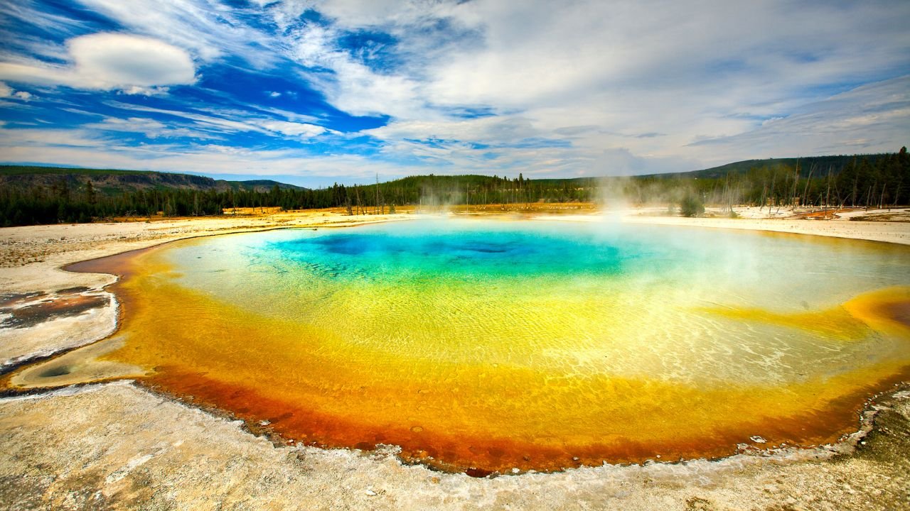 Yellowstone National Park - Geothermal wonderland treasure