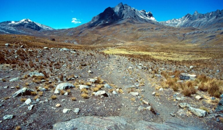 Cordillera Blanca - Alpine Majesty