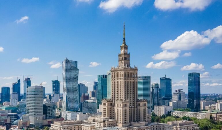 Warsaw - Discover, Delight, Dive In